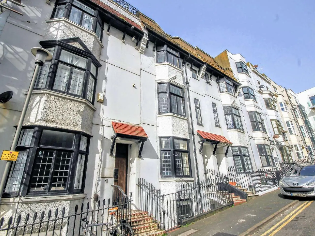 Queens Square Flat 1 Brighton Apartment